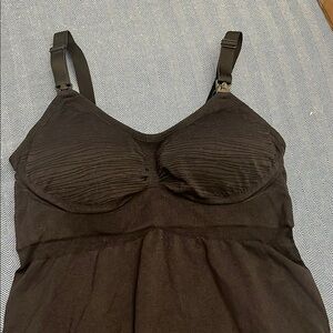EUC Kindred Bravely Black Nursing and Pumping Tank